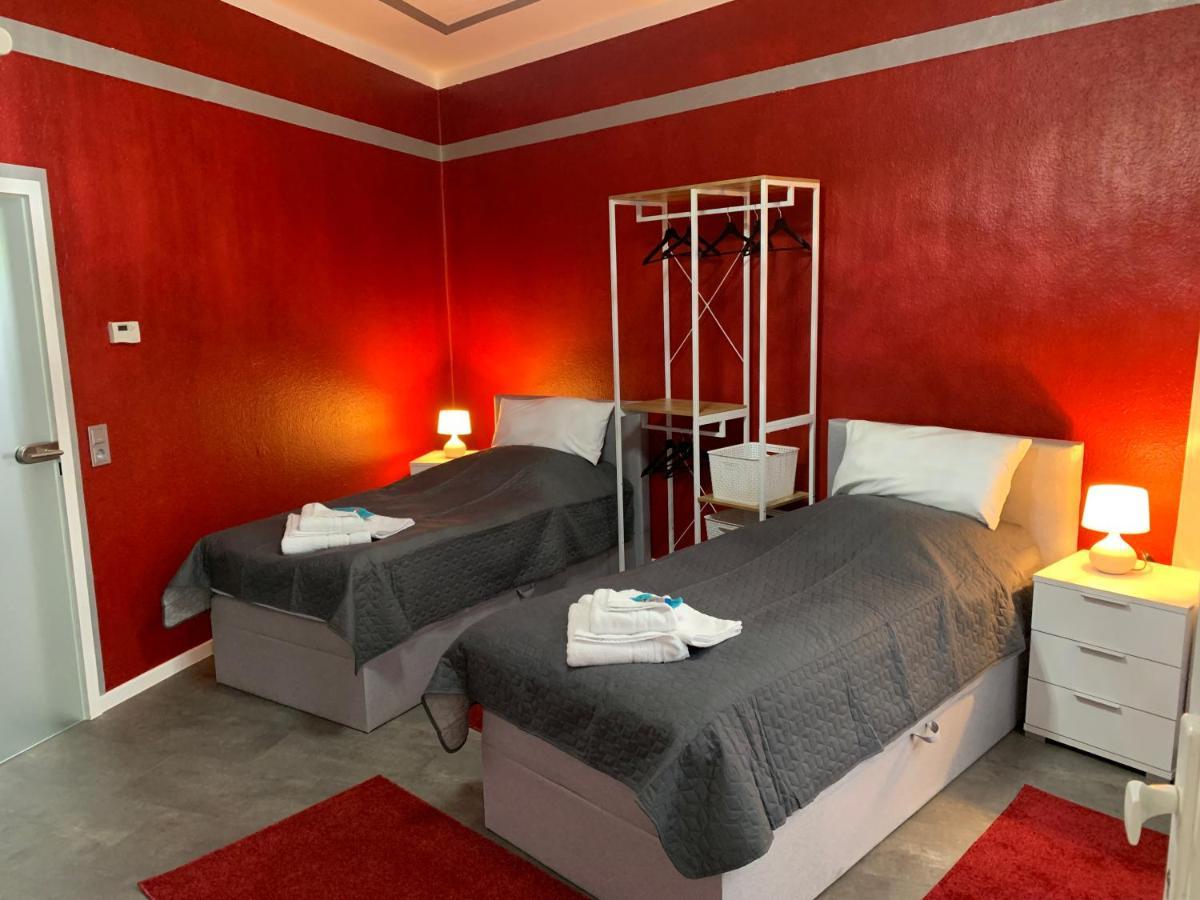 Exklusive Stadtwohnung Am Elbradweg: Best-Preis-Fewo Rathausblick 1 Fuer Max. 3 Pers. Inkl. Wlan, Prime Video & Self Check-In Wittenberge Bagian luar foto