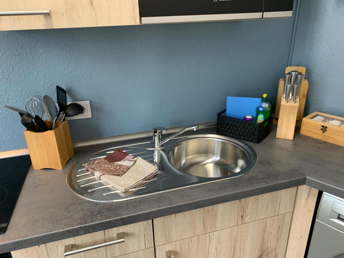 Exklusive Stadtwohnung Am Elbradweg: Best-Preis-Fewo Rathausblick 1 Fuer Max. 3 Pers. Inkl. Wlan, Prime Video & Self Check-In Wittenberge Bagian luar foto