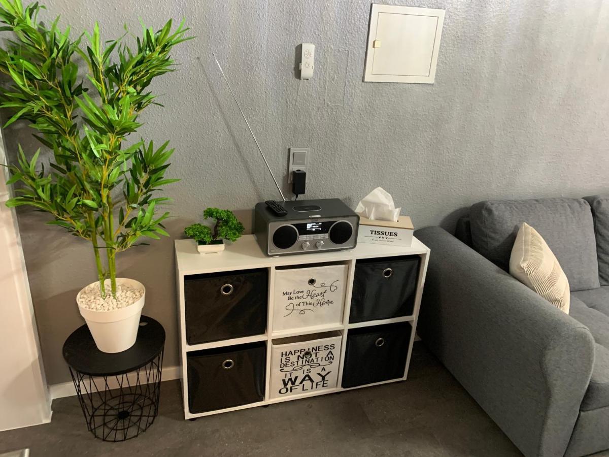 Exklusive Stadtwohnung Am Elbradweg: Best-Preis-Fewo Rathausblick 1 Fuer Max. 3 Pers. Inkl. Wlan, Prime Video & Self Check-In Wittenberge Bagian luar foto
